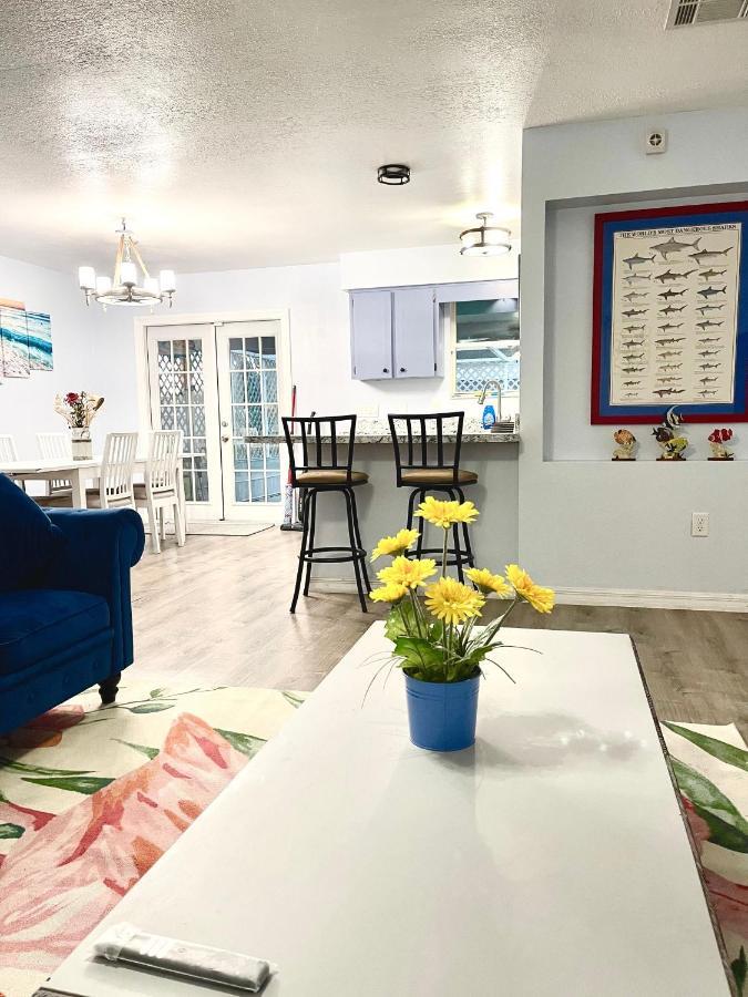 A Cozy Space Coast Retreat Titusville Eksteriør billede