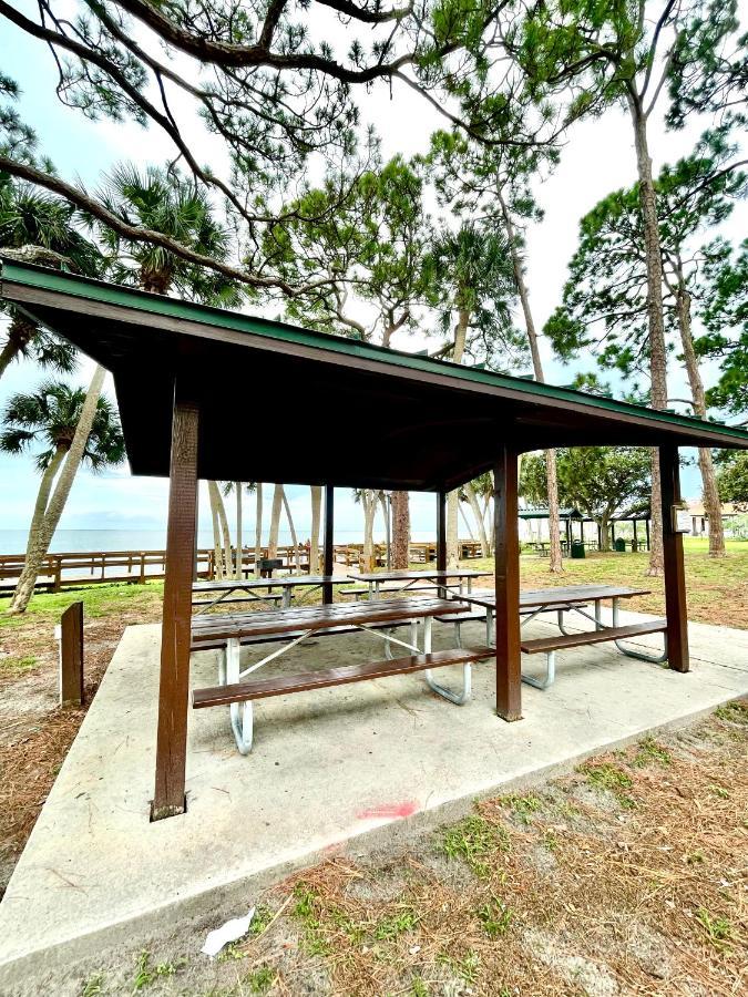 A Cozy Space Coast Retreat Titusville Eksteriør billede